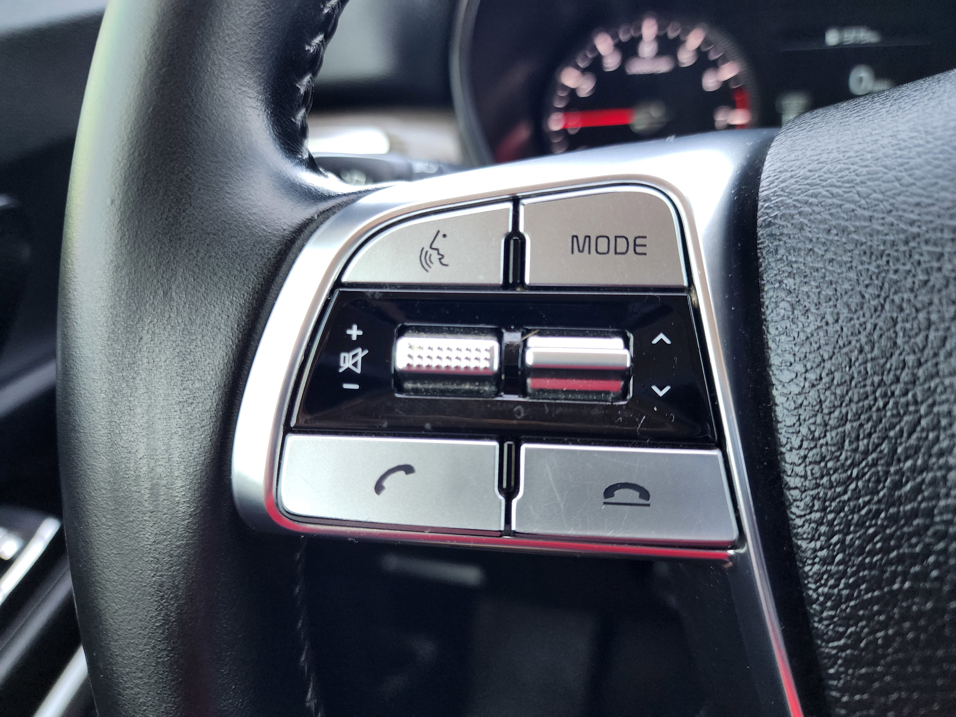 Used 2020 Kia Telluride EX w/ Towing Package FWD image 19
