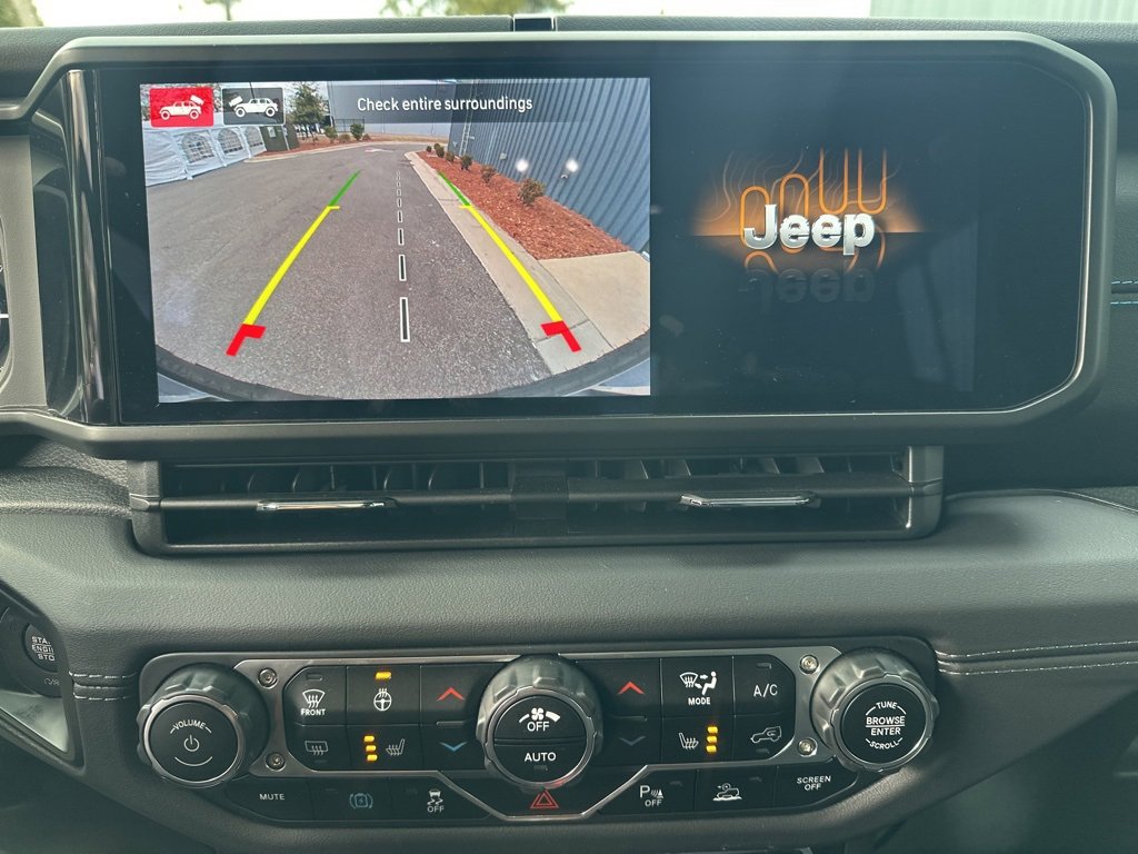 Used 2024 Jeep Wrangler High Altitude image 17