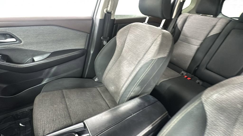 Used 2023 Nissan Rogue SV image 13