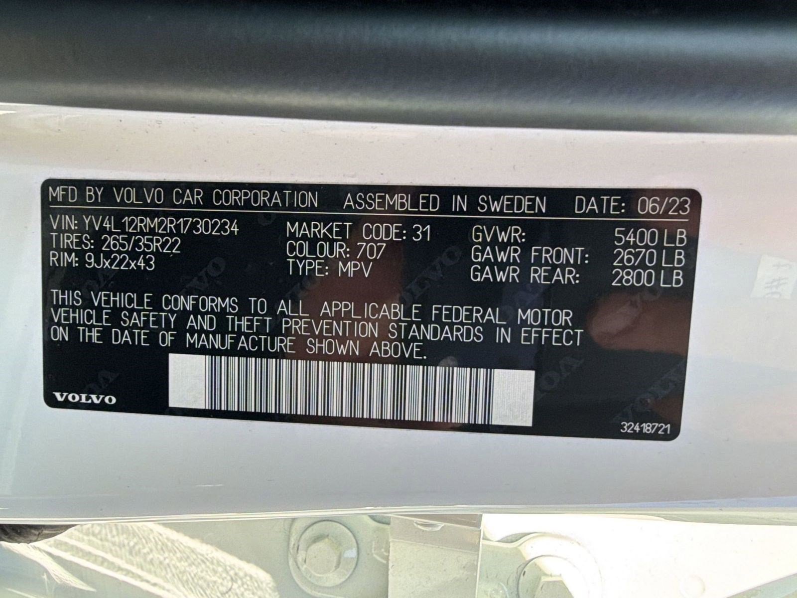 Certified 2024 Volvo XC60 B5 Ultimate w/ Protection Package Premier image 22