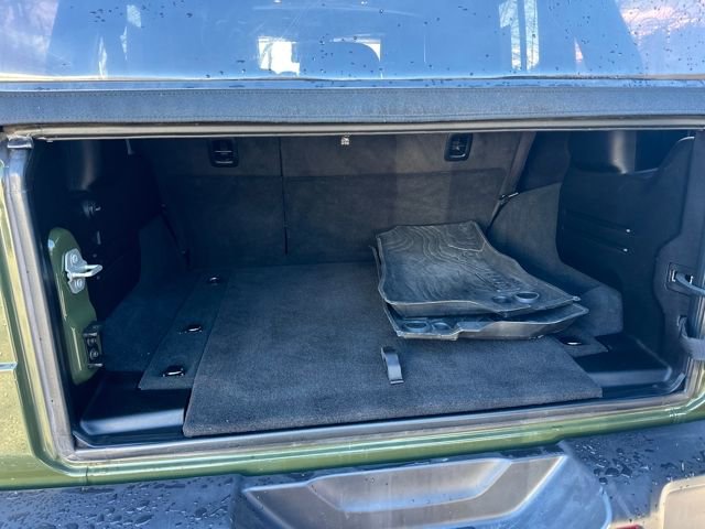 Used 2024 Jeep Wrangler Sahara image 21