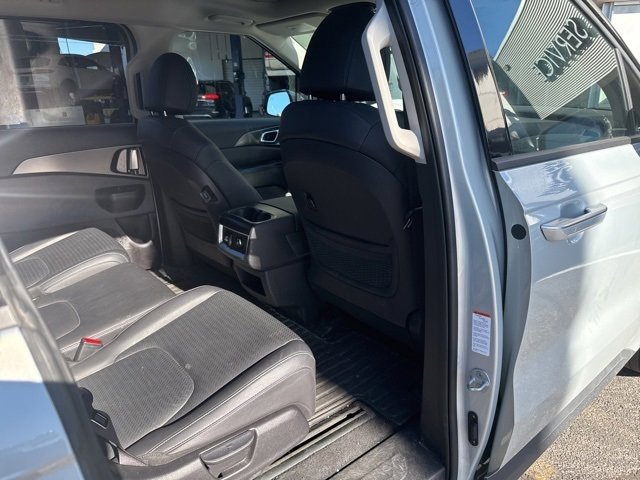 Used 2025 Kia Carnival SX Prestige image 15