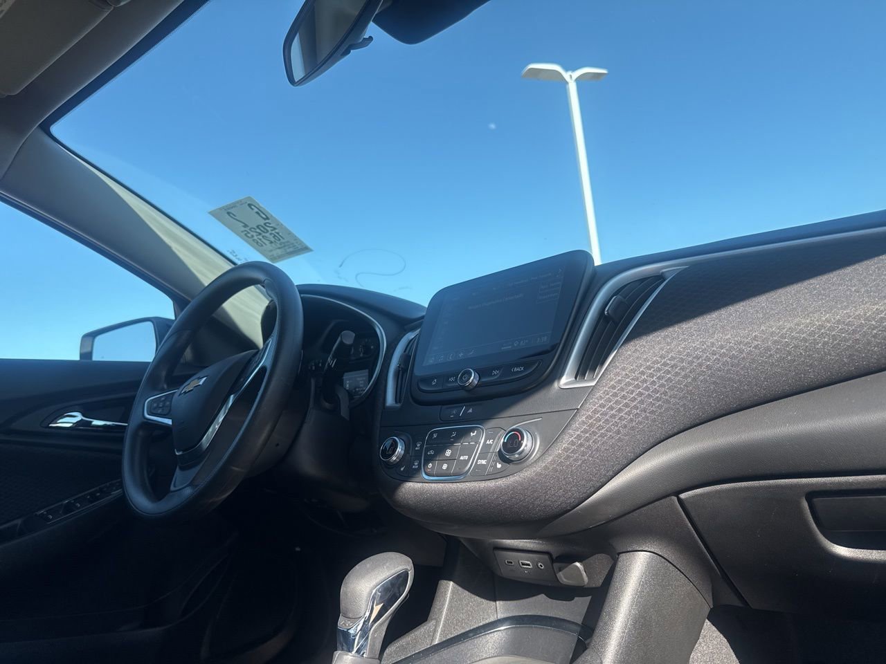 Used 2025 Chevrolet Malibu LT image 29