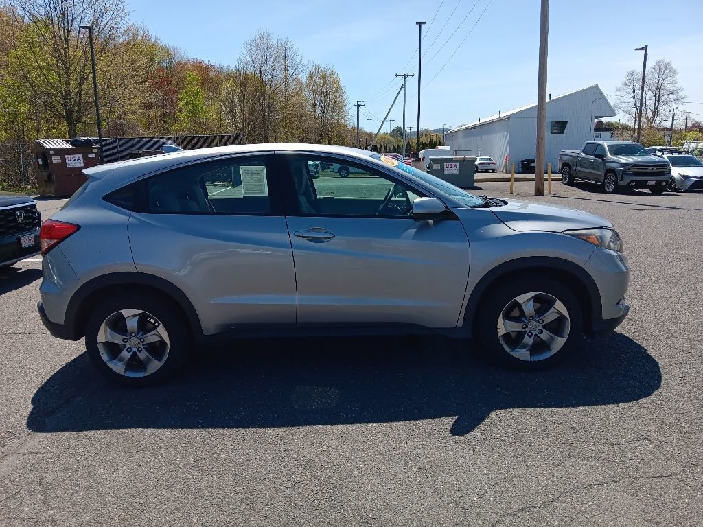 Used 2018 Honda HR-V LX image 6