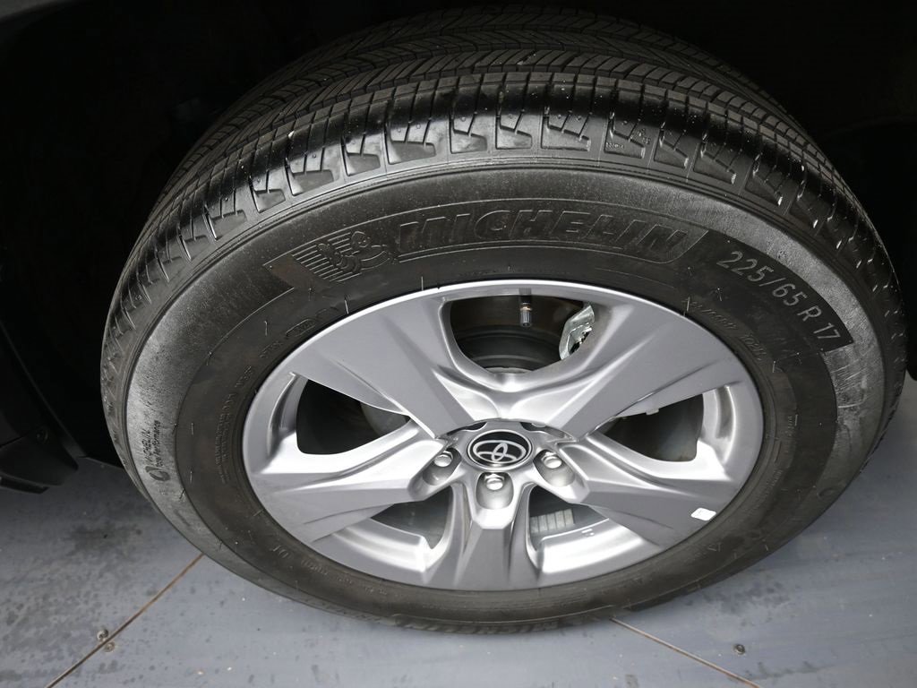 Certified 2023 Toyota RAV4 XLE image 15