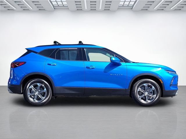 Used 2026 Chevrolet Blazer LT w/ Convenience Package AWD/4WD image 3