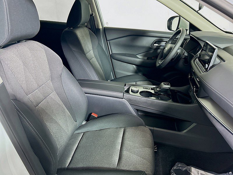 New 2026 Nissan Rogue SV image 26