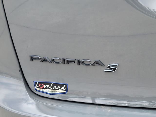 Used 2025 Chrysler Pacifica Limited FWD image 21