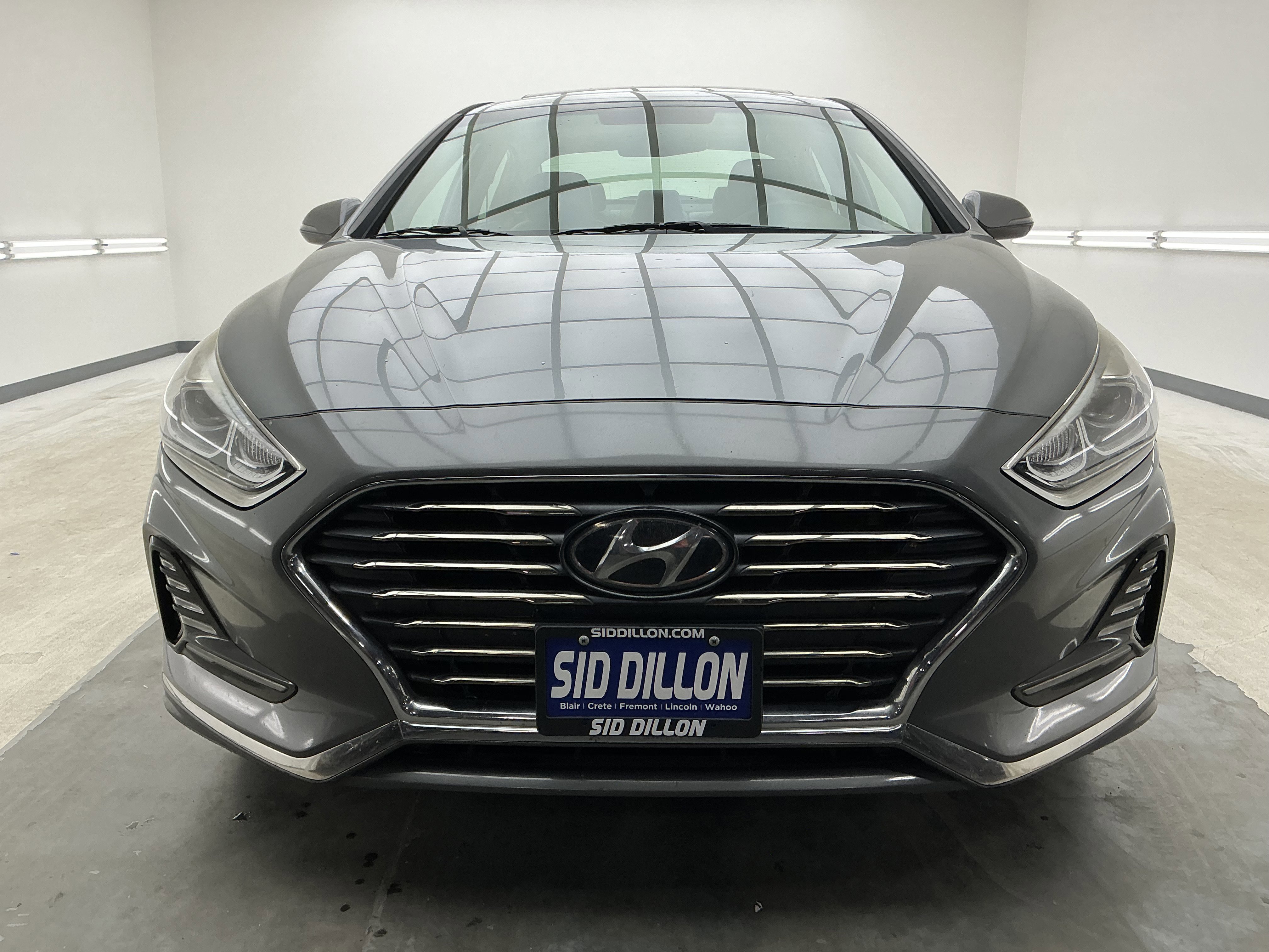 Used 2018 Hyundai Sonata Limited image 2