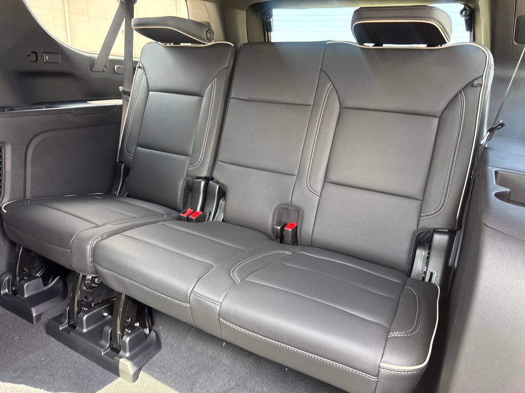 New 2026 GMC Yukon XL Elevation w/ Elevation Premium Package AWD/4WD image 13