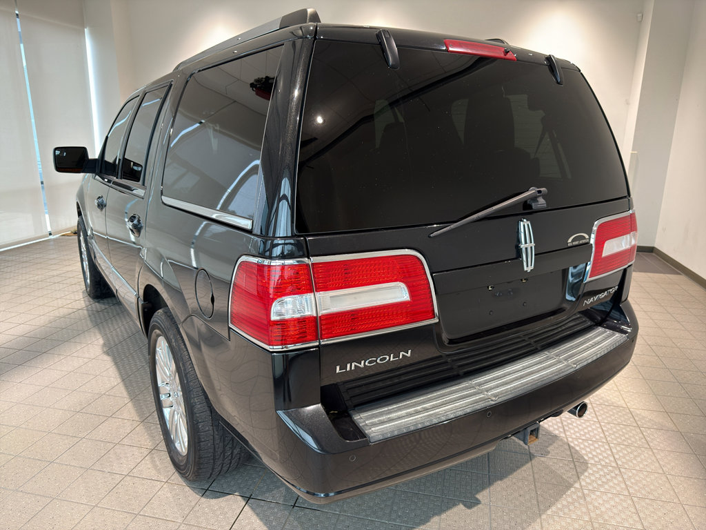 Used 2013 Lincoln Navigator 2WD w/ HD Trailer Tow Pkg image 3