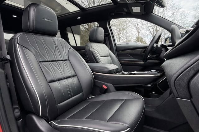 Used 2025 Buick Enclave Avenir w/ Super Cruise Package image 16