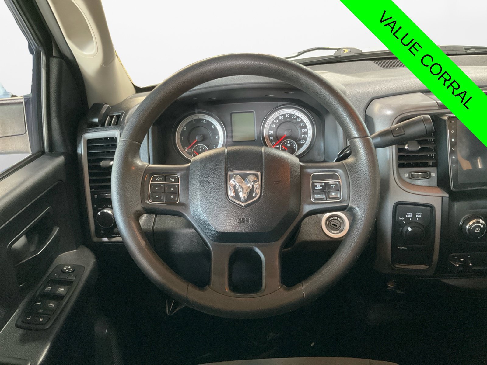 Used 2015 RAM 2500 Tradesman w/ Chrome Appearance Group AWD/4WD image 12