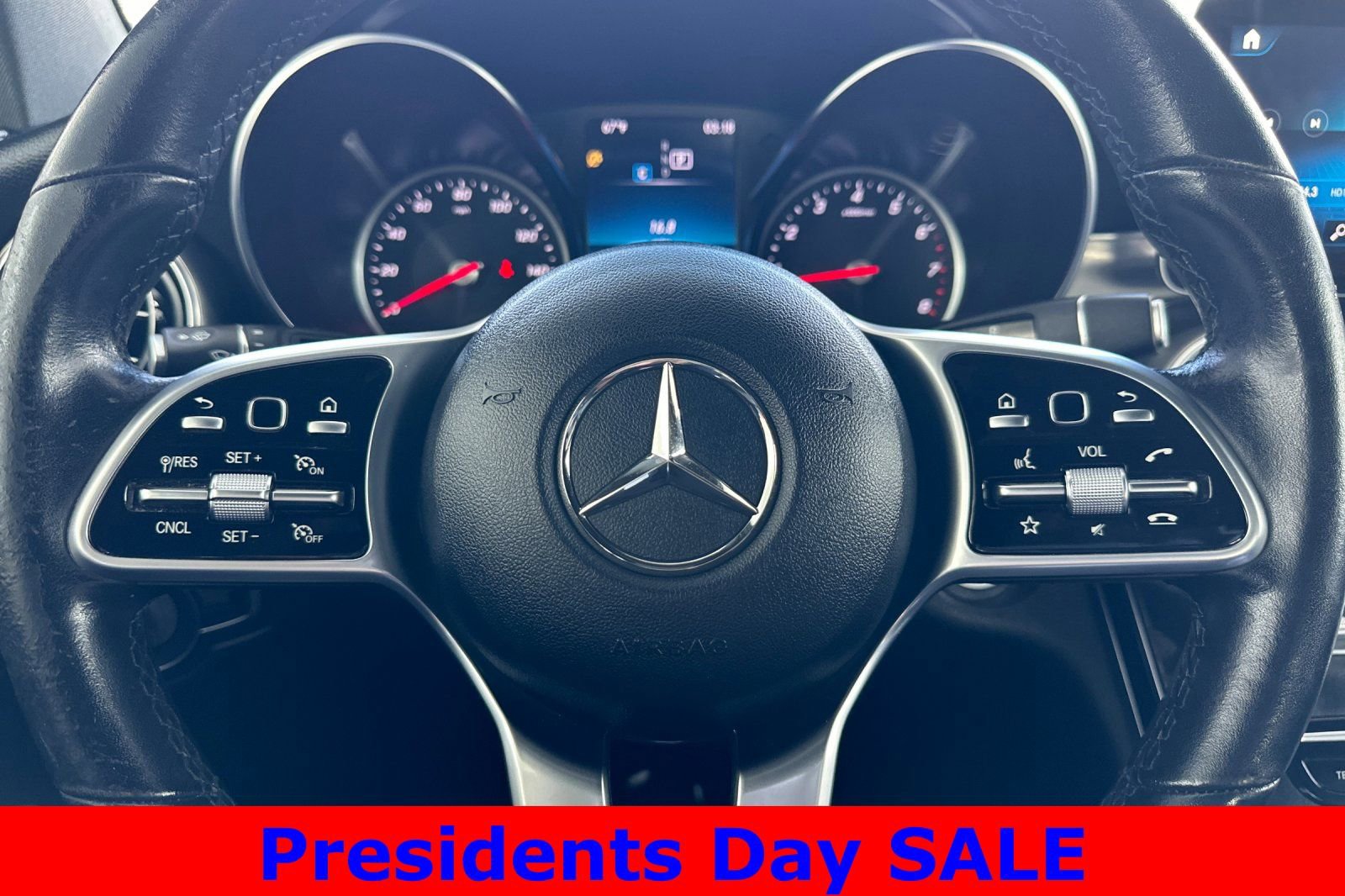 Used 2021 Mercedes-Benz GLC 300 image 24