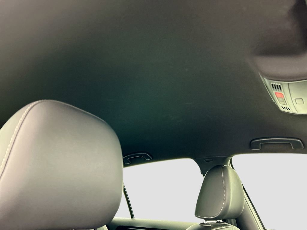 Used 2019 Volkswagen Golf R 4-Door image 17