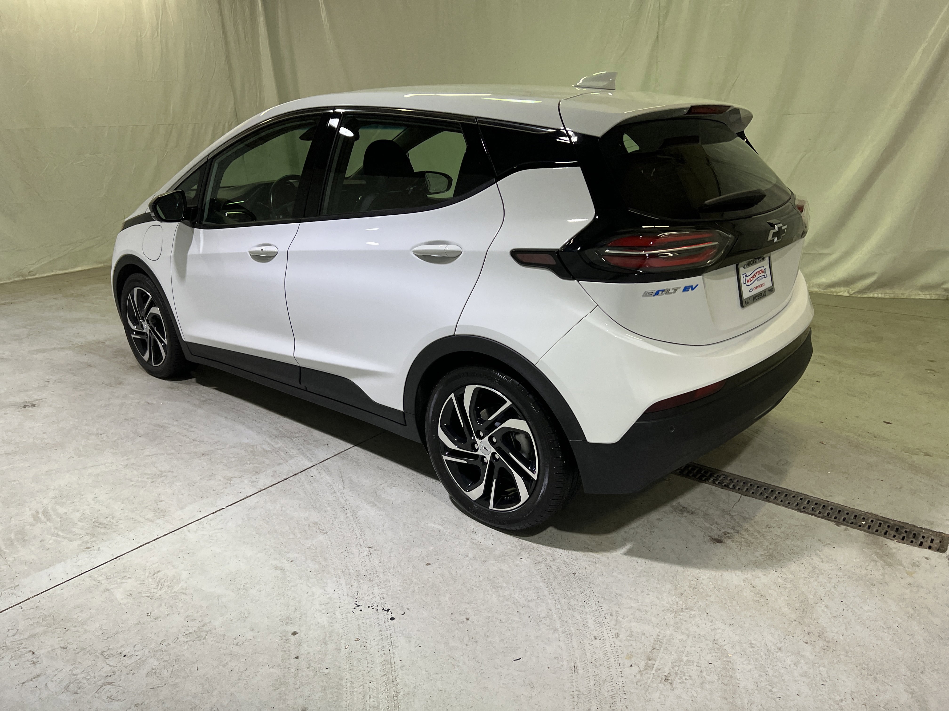 Certified 2023 Chevrolet Bolt LT w/ Infotainment Package image 7