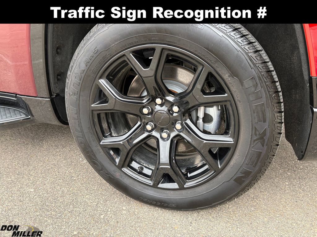 Used 2024 Jeep Wagoneer Series II w/ Convenience Group I image 9