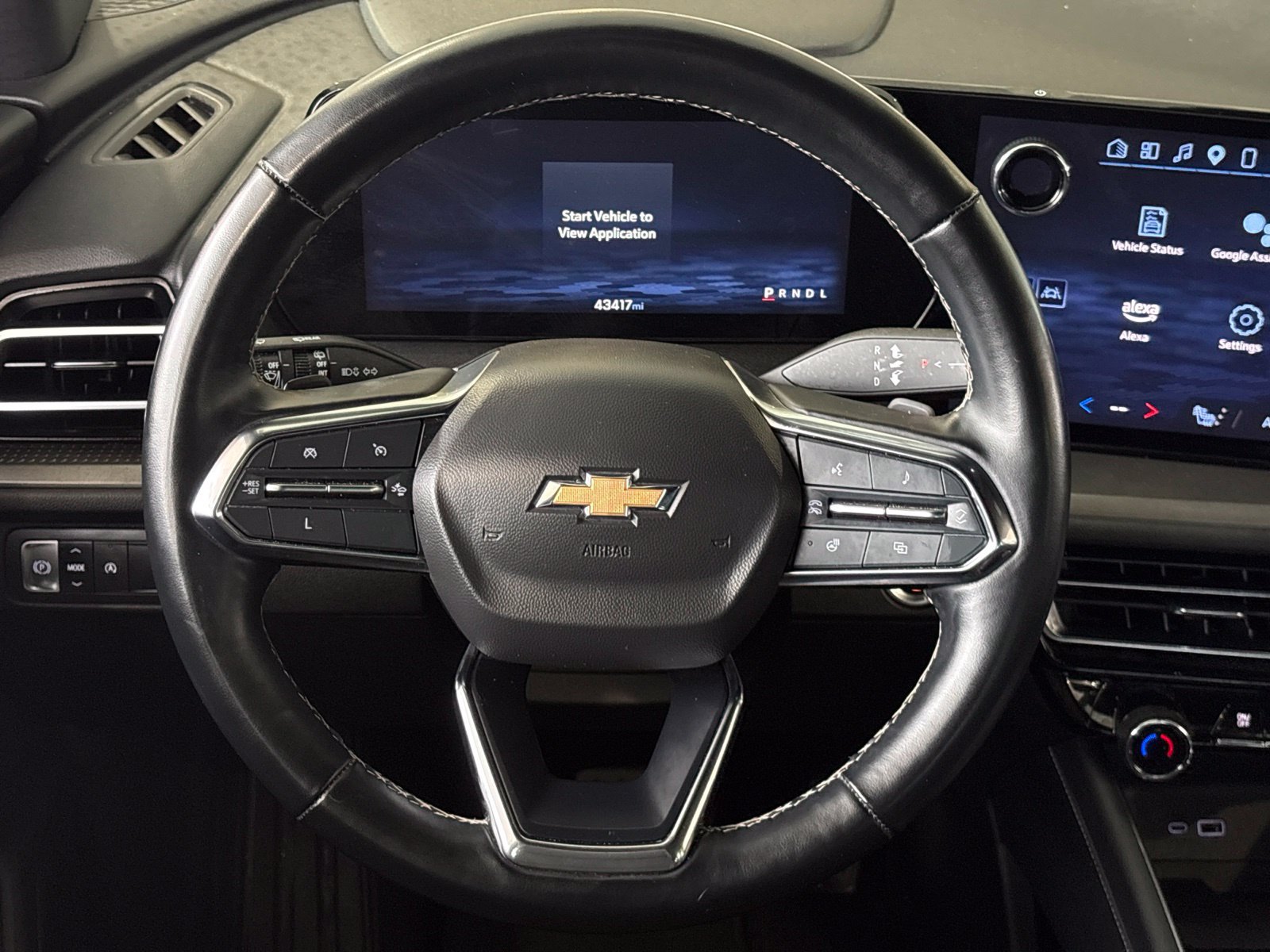 Used 2024 Chevrolet Traverse LT FWD image 28