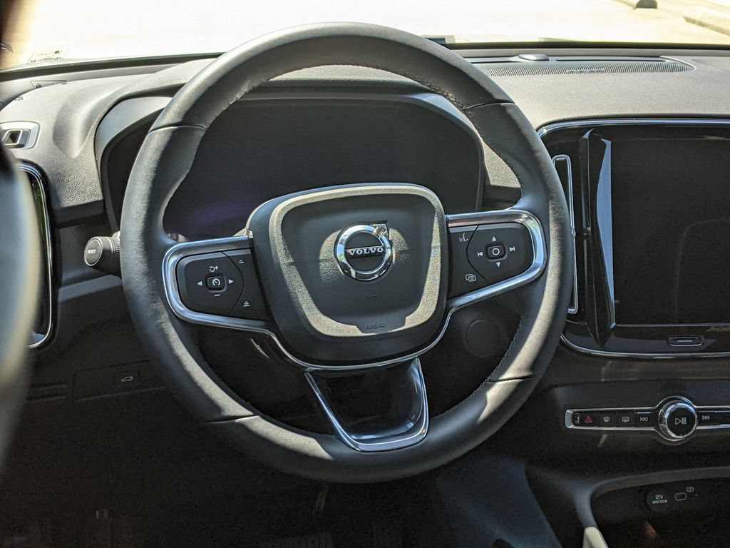 Certified 2023 Volvo XC40 Recharge Ultimate AWD/4WD image 14
