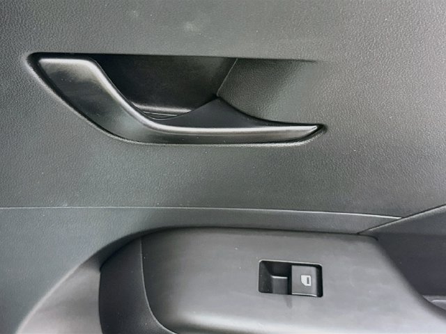 Used 2024 Hyundai Kona SEL FWD image 28