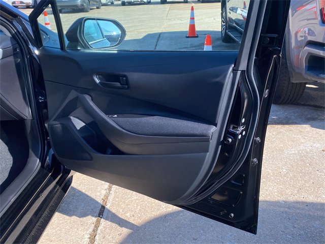 Used 2025 Toyota Corolla LE image 10