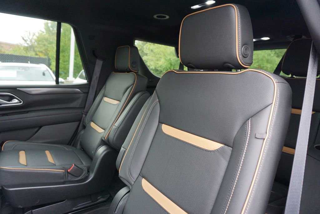 Used 2024 GMC Yukon AT4 w/ Technology Package image 13
