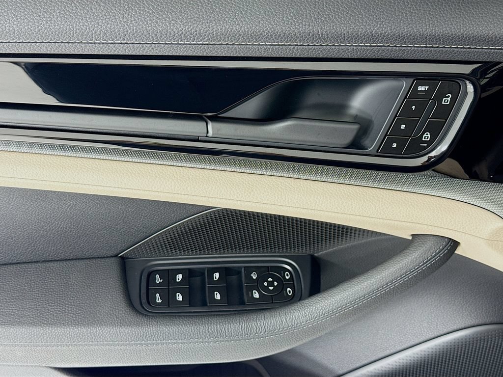 New 2026 Porsche Panamera RWD image 11