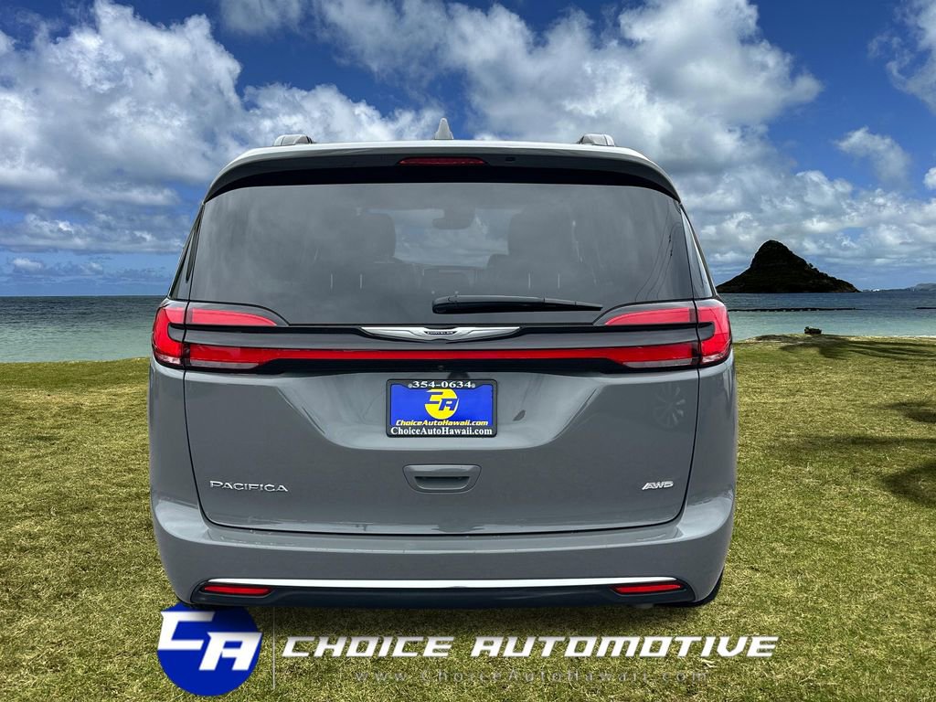 Used 2022 Chrysler Pacifica Touring-L image 7