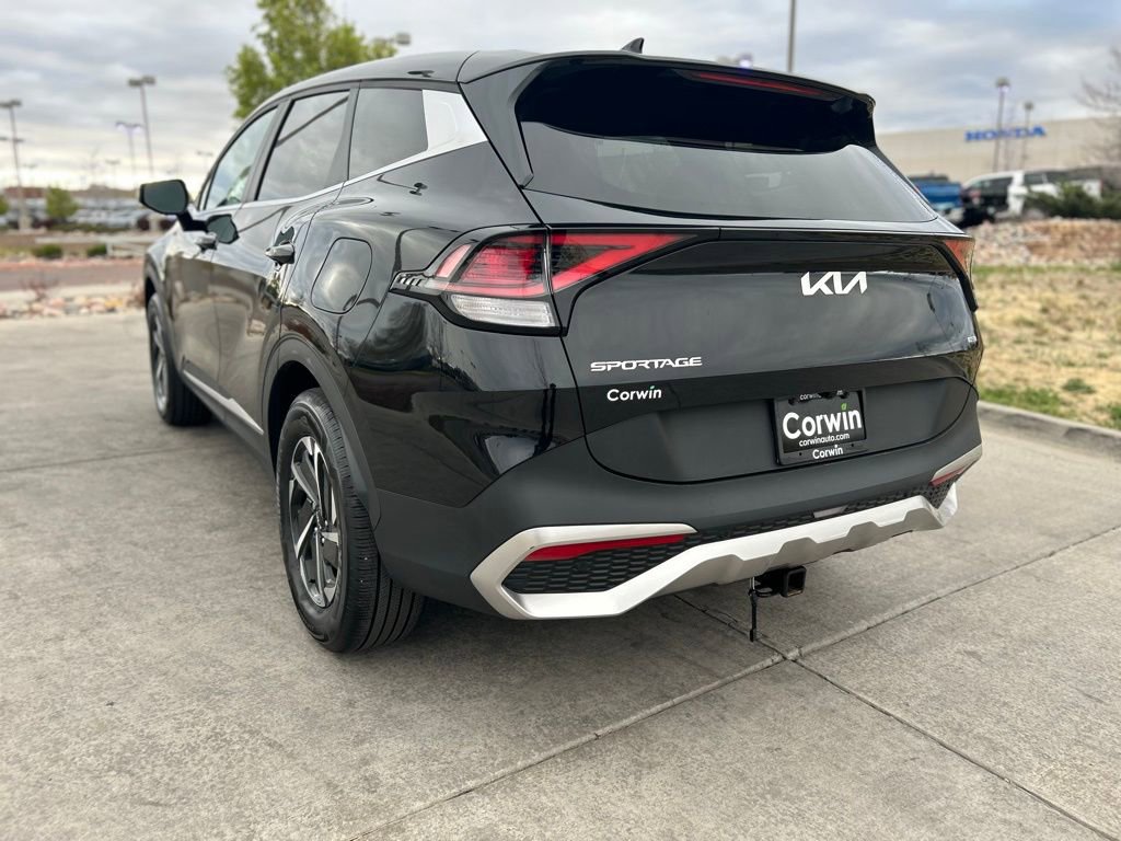 Used 2023 Kia Sportage LX image 5