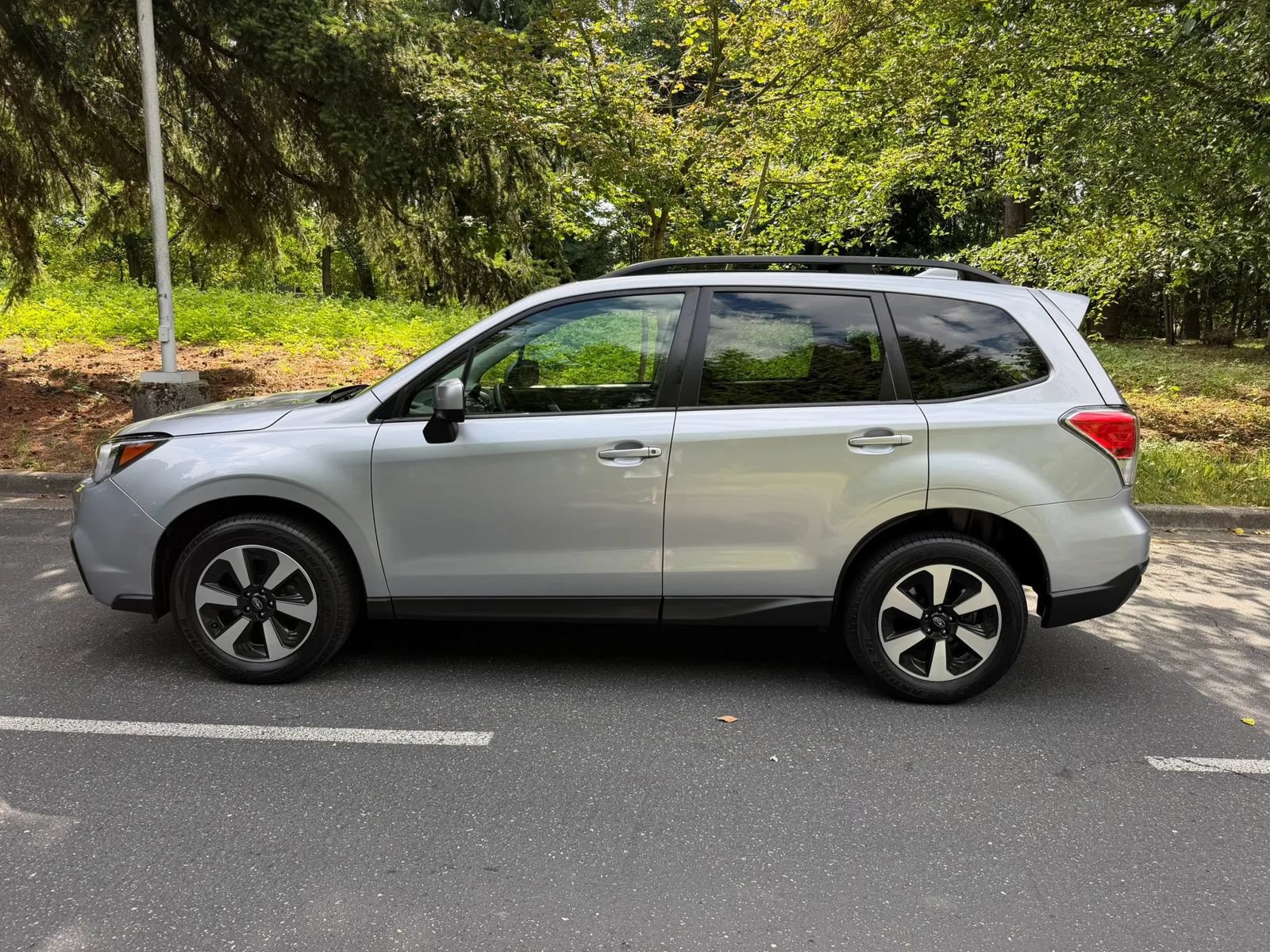 Used 2018 Subaru Forester 2.5i Premium w/ All-Weather Package AWD/4WD image 2