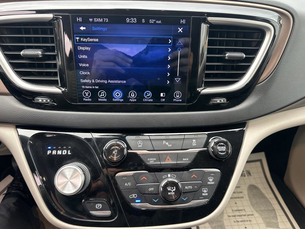 Used 2017 Chrysler Pacifica Touring Plus w/ Tire & Wheel Group image 37