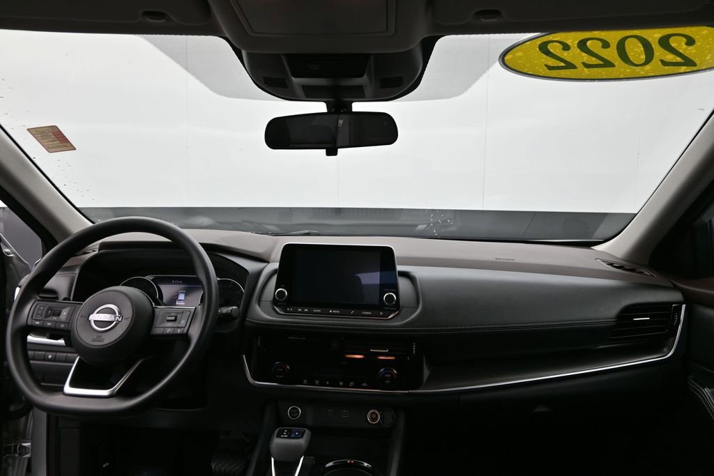 Used 2022 Nissan Rogue SV FWD image 24