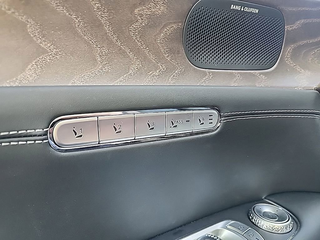 Used 2023 Genesis G90 3.5T image 8