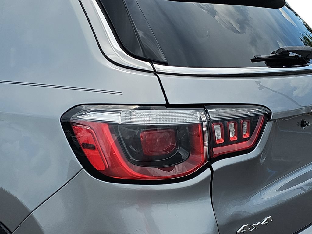 Used 2018 Jeep Compass Latitude w/ Trailer Tow Group AWD/4WD image 31