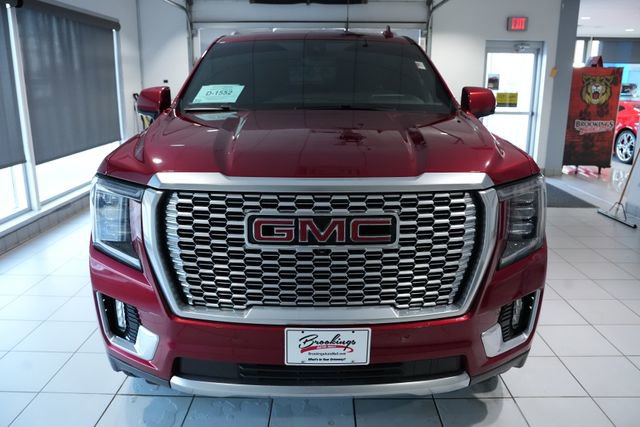 Used 2021 GMC Yukon XL Denali w/ Advanced Technology Package AWD/4WD image 6