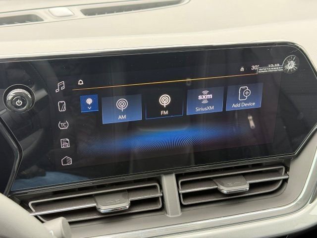 New 2026 Chevrolet Trax LT w/ Sunroof Package image 19