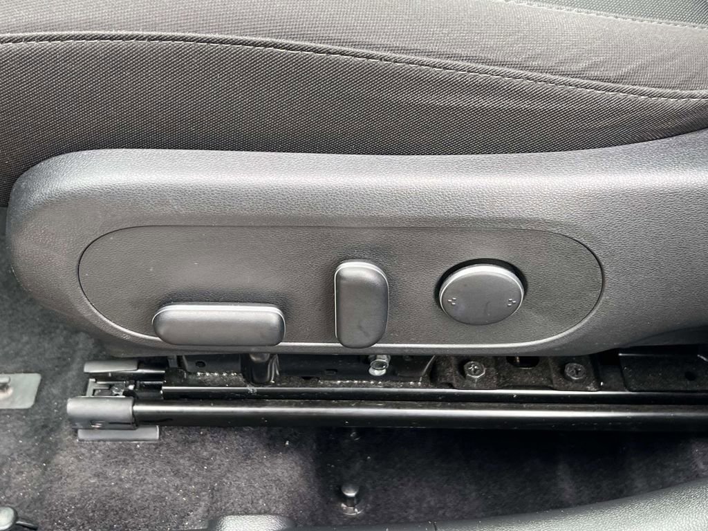 Certified 2024 Hyundai Kona SEL w/ Convenience Package image 21