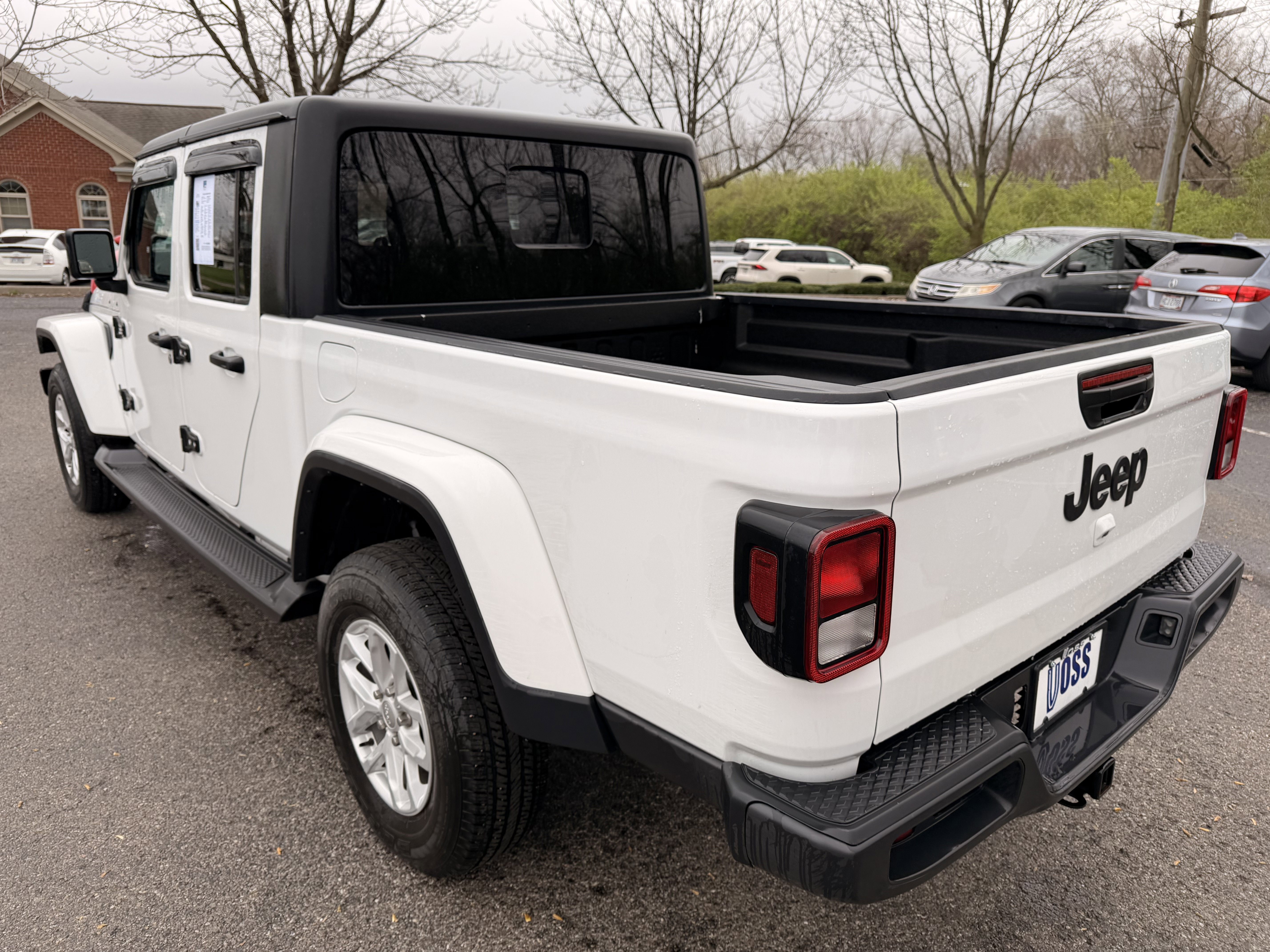 Used 2023 Jeep Gladiator Sport image 5