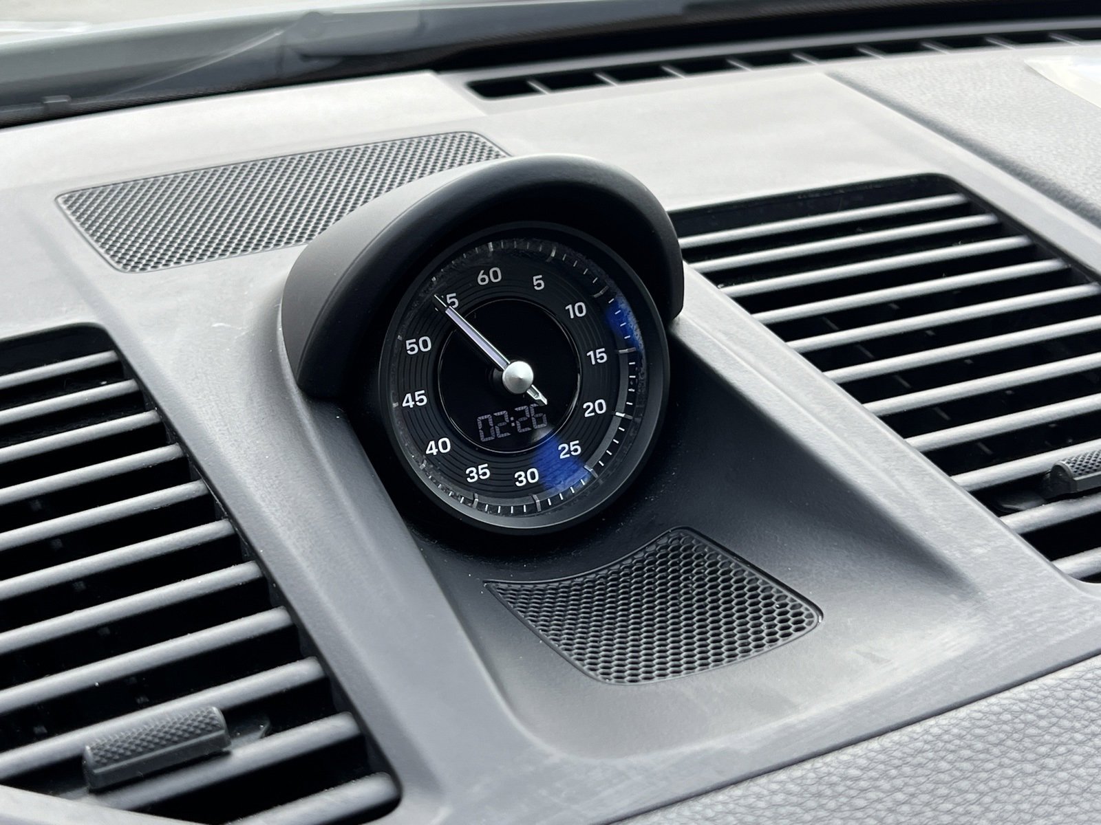 Certified 2024 Porsche 911 Carrera image 31