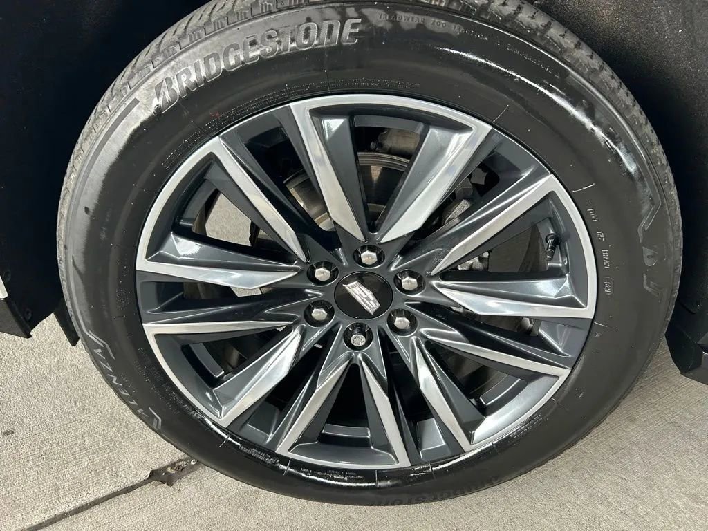 Used 2022 Cadillac Escalade Sport Platinum RWD image 16