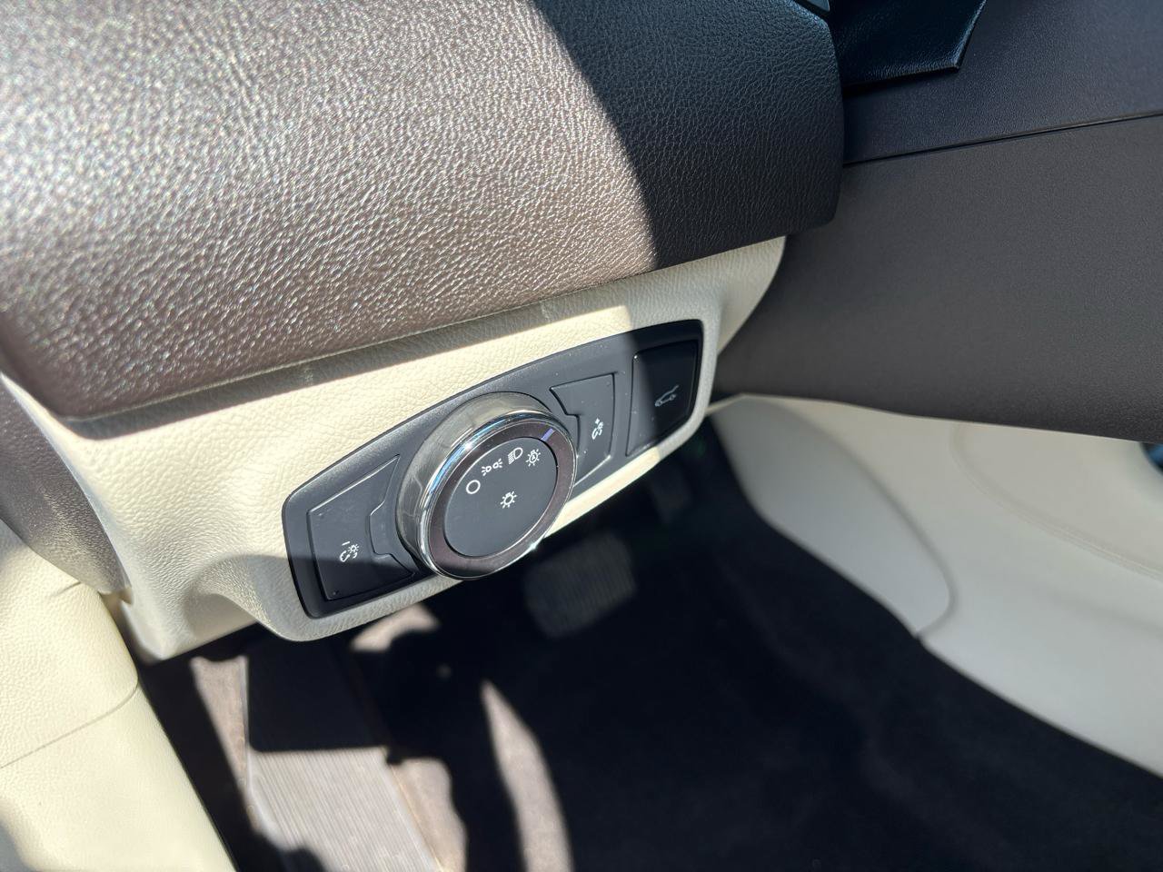 Used 2015 Lincoln MKC AWD w/ Equipment Group 102A Reserve image 13