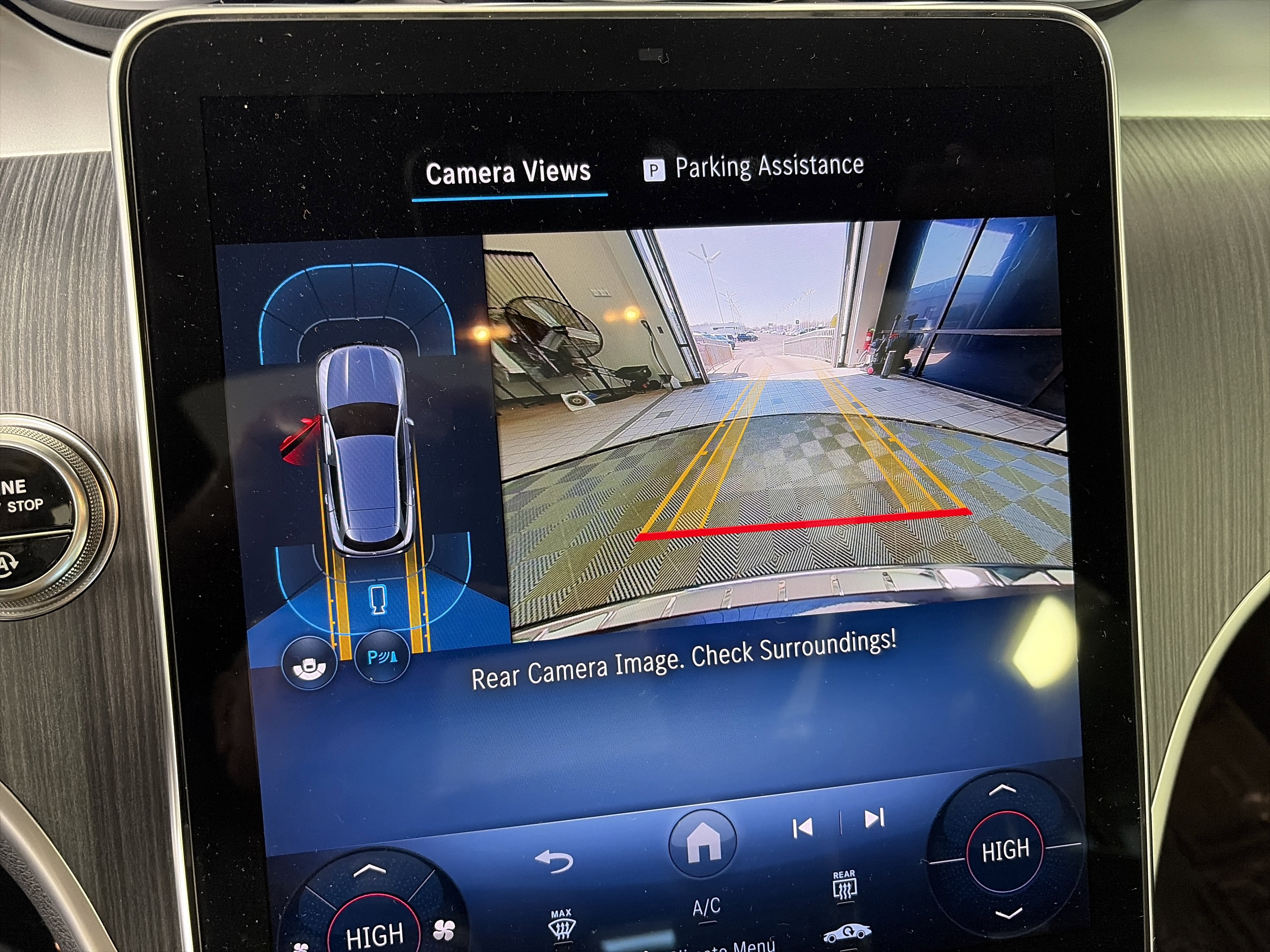 Certified 2025 Mercedes-Benz GLC 43 AMG 4MATIC image 28