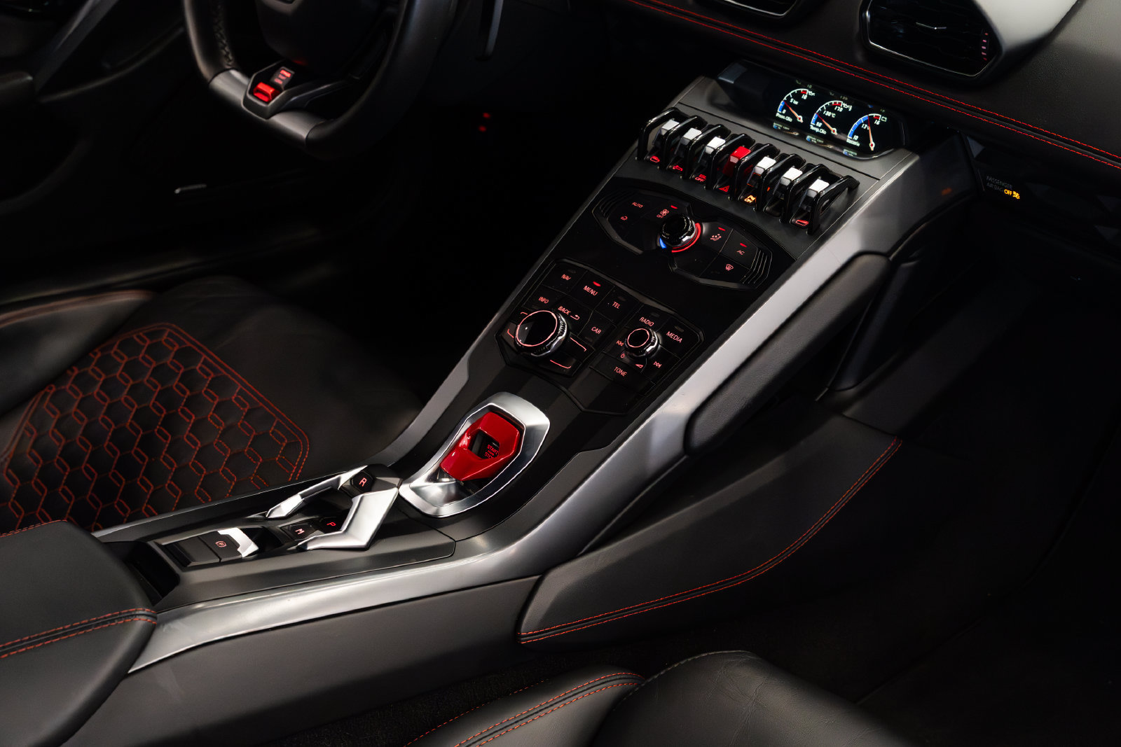 Used 2017 Lamborghini Huracan LP 580-2 RWD image 25