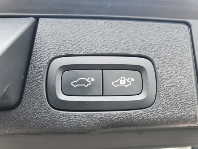 Certified 2023 Volvo XC60 B5 Core w/ Climate Package image 35