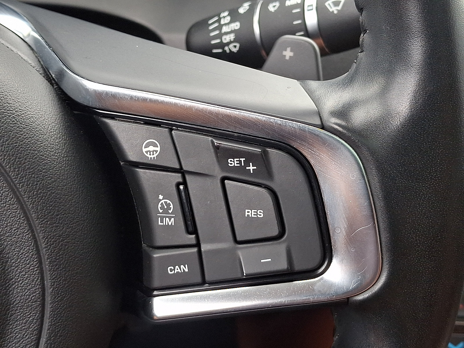 Used 2018 Jaguar XE Portfolio AWD/4WD image 21