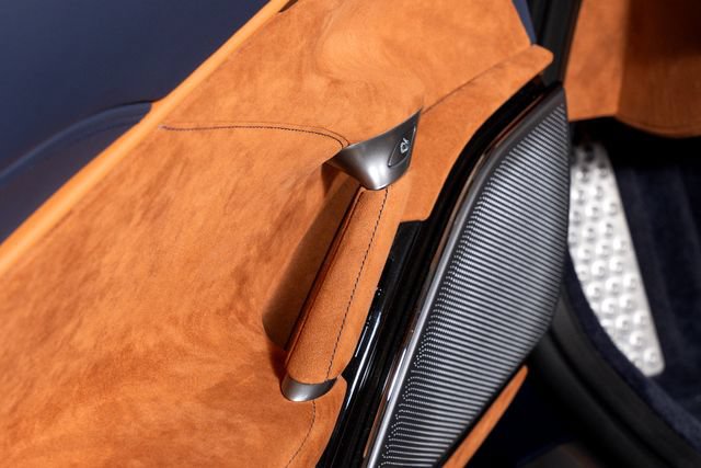 Used 2026 Ferrari Roma Spider RWD image 59