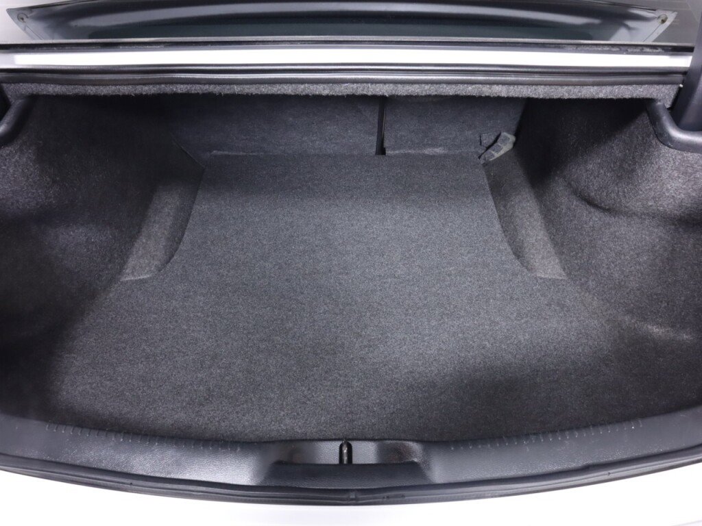 Used 2018 Chrysler 300 C w/ Safetytec Plus Group image 37