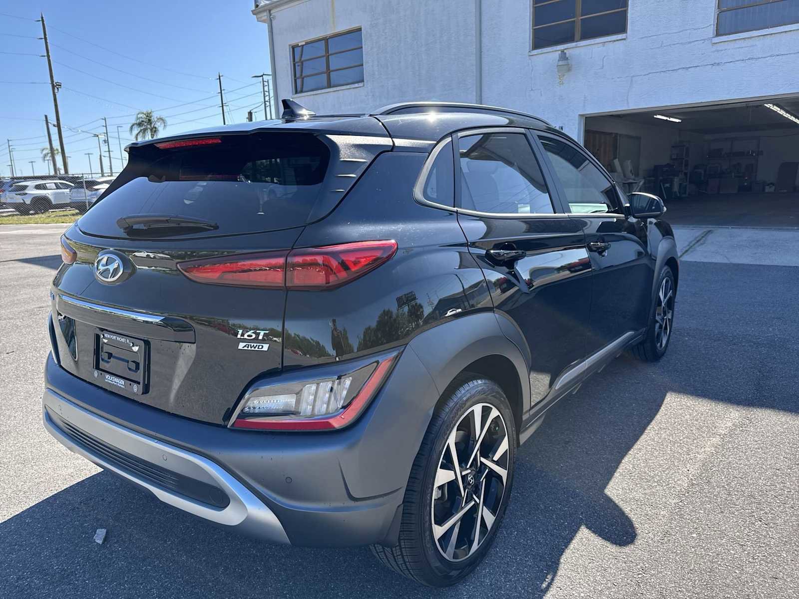 Used 2022 Hyundai Kona Limited image 6