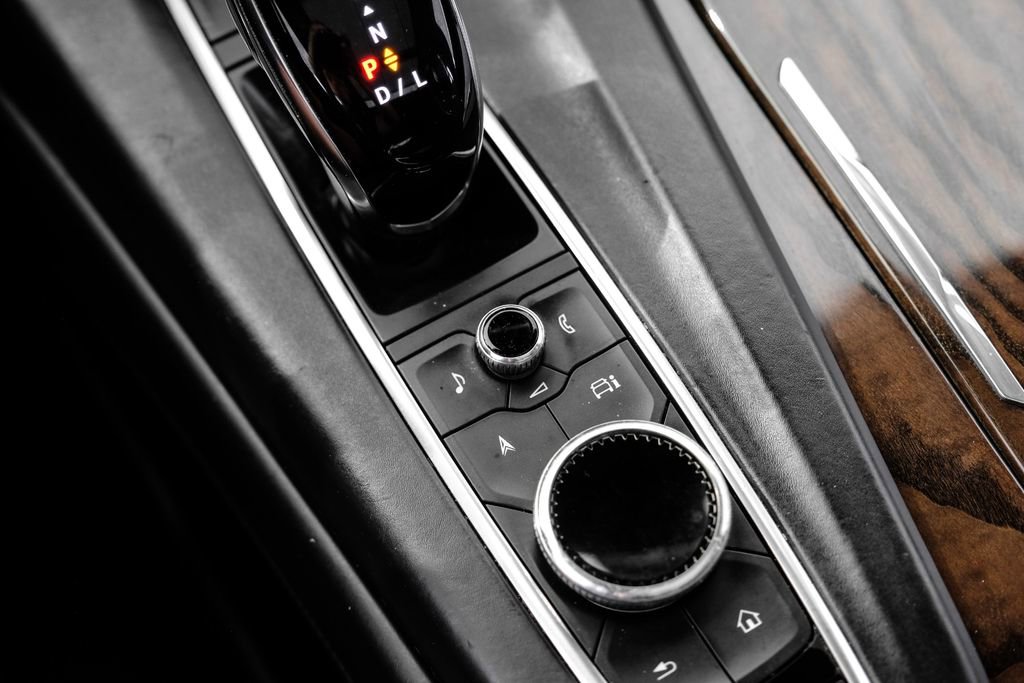 Used 2021 Cadillac Escalade ESV Premium Luxury Platinum image 23