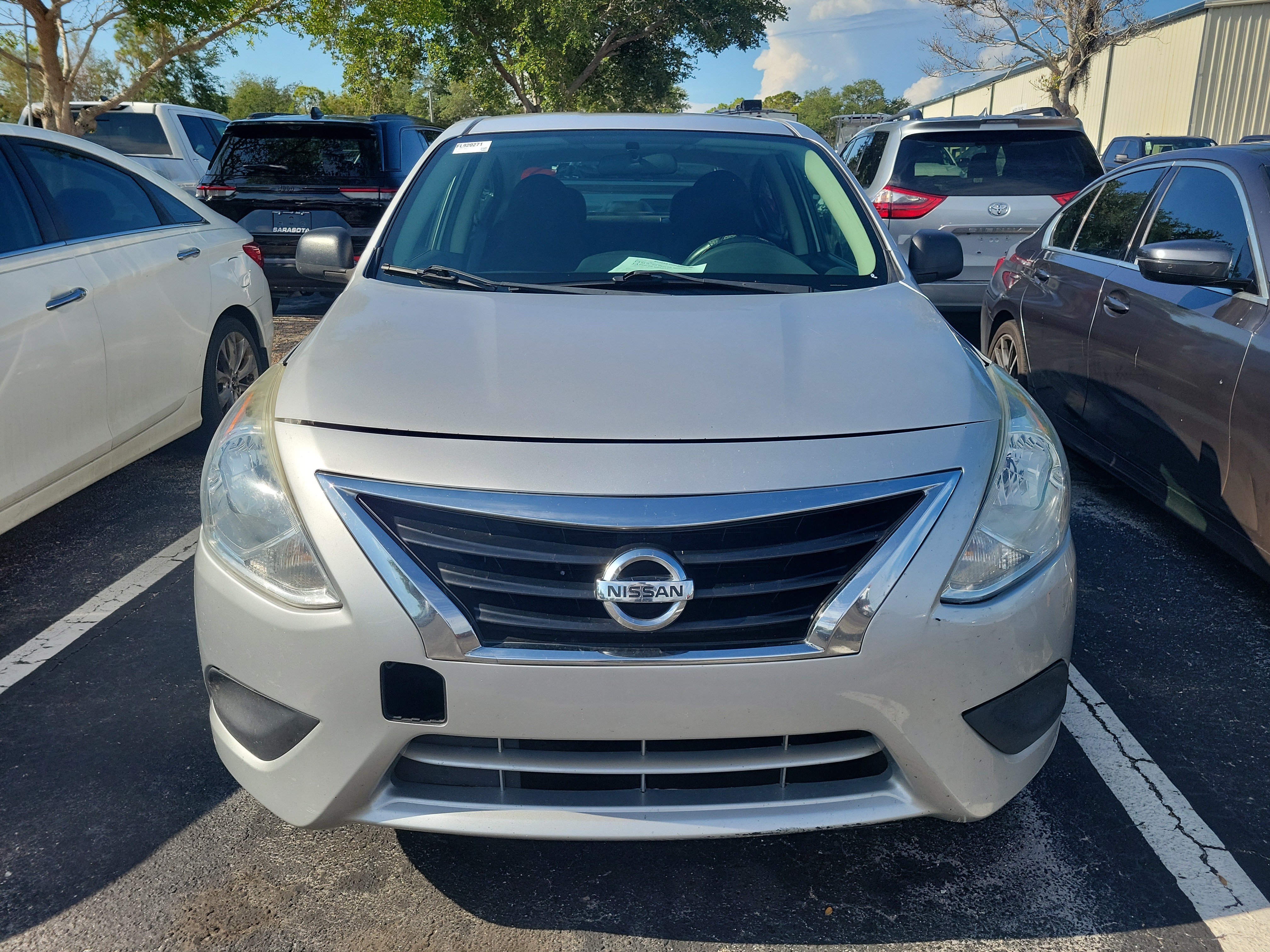 Used 2015 Nissan Versa S FWD image 2